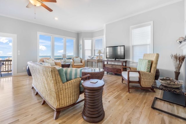 Bella Vita, Oceanfront Retreat