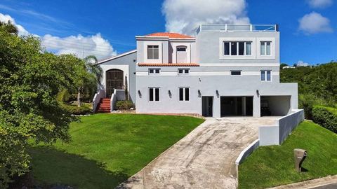 Spectacular Mansion w/ Game Room, Pool & Generator