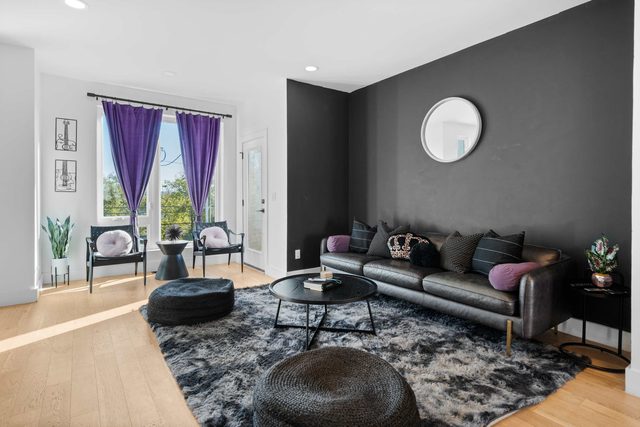 Stylish Nashville Stay • Skyline Views