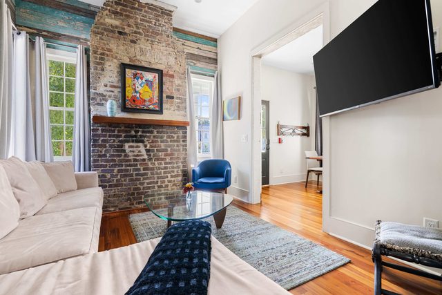 Historical 2bd Home w. Outdoor Space + Parking