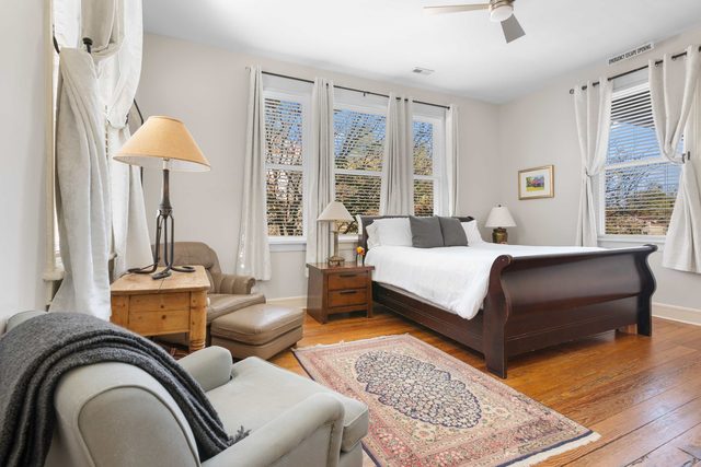 The Study | Cozy Apartment w/King Bed + Parking — Charleston, SC