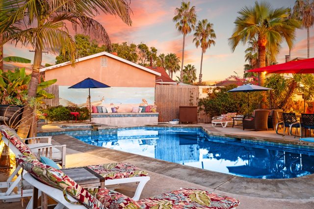 Stay & Play Pacific Beach Compound