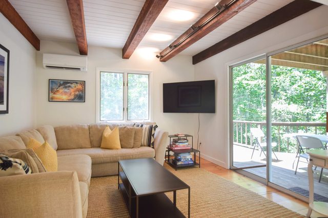 Private Location w/ Guest House!