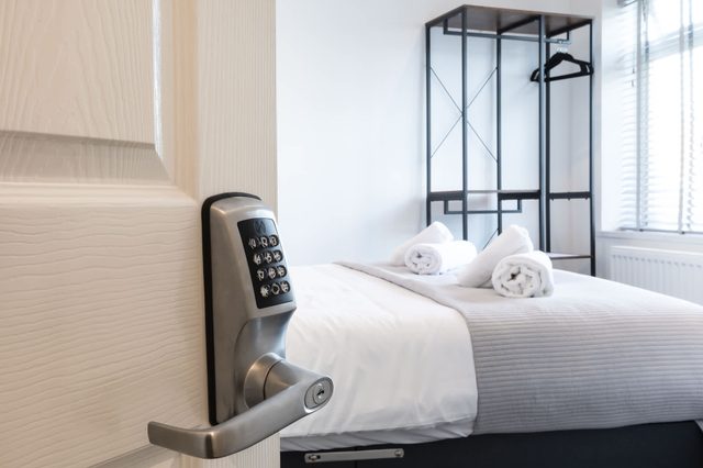 The Nook - Room 10 - Deluxe King Room — St Ives, England