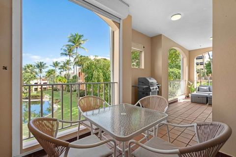 Driftwood Villa | Pool & Beach Getaway