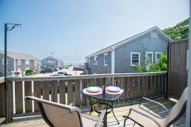 East End Condo Across from Assoc Beach!
