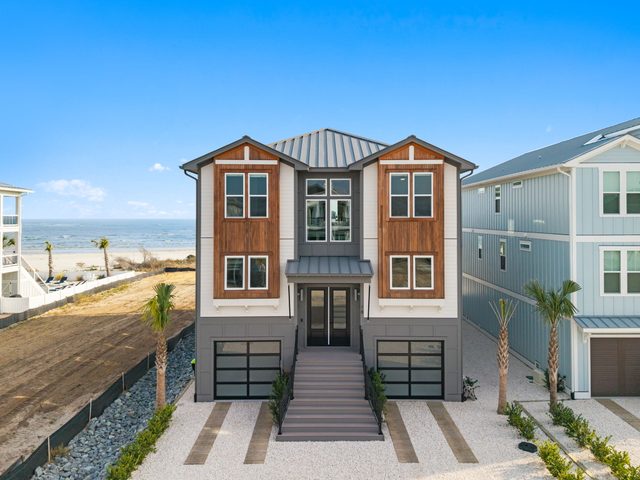 Sea Glass | Luxury Oceanfront 9BR + Pool & Hot Tub — Ocean Isle Beach, NC