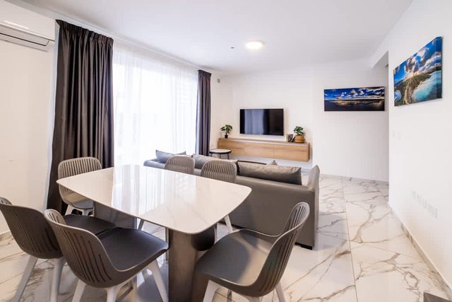 Bright & Modern 2-Bedroom Apartment - by HostMT — San Pawl il-Baħar, Saint Paul’s Bay