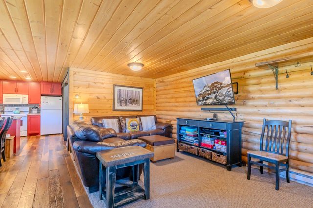 Blue Spruce Cabin — West Yellowstone, MT