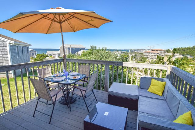 Views of Bay Access to Private Beach!
