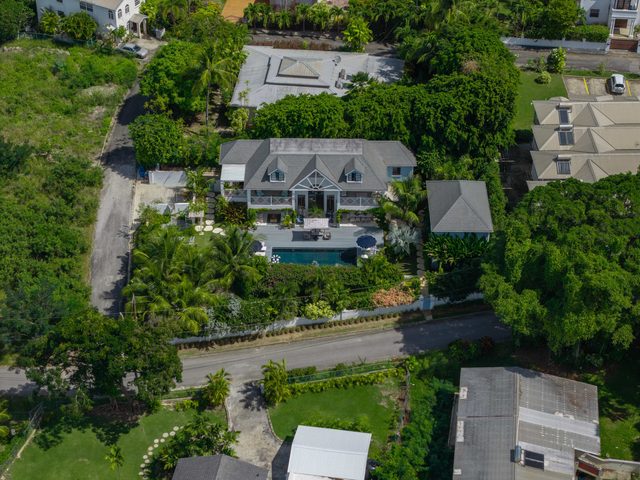 Seastar House and Cottage