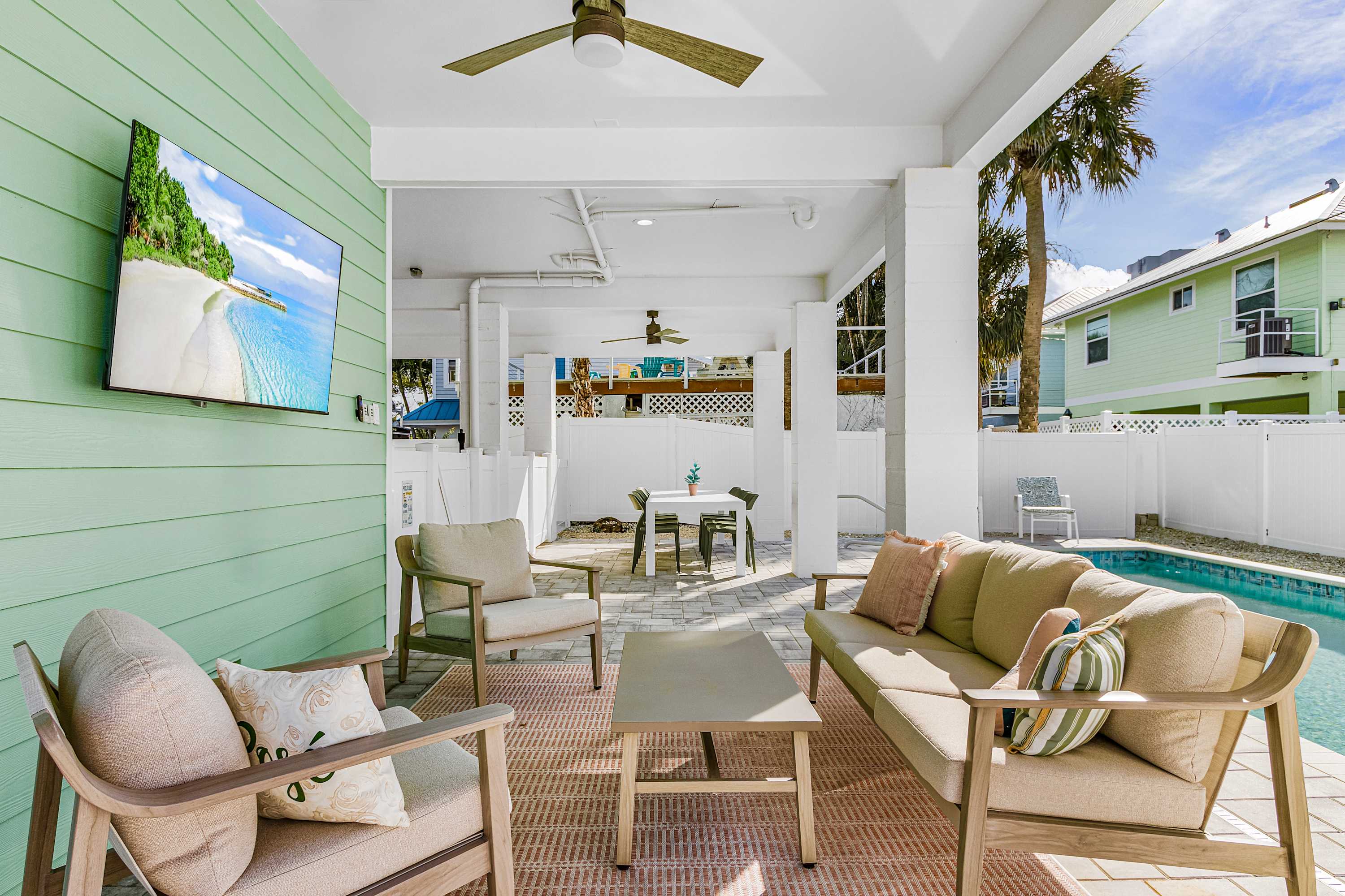 Just Beachy • Pool • 2 Kings • 3 Min to Beach