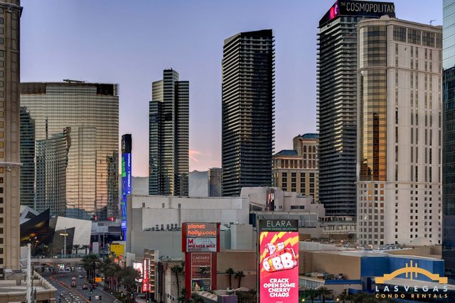 Las Vegas 1BR View | Jacuzzi & F1 & Sphere Views