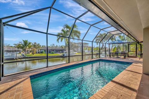 Siesta Key Waterfront House + Pool & Boat Dock! — Siesta Key, FL