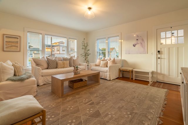 Roof Top Deck • Near the Beach • Dog Friendly