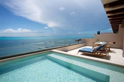 Luxury Stay | 5BR | Beachfront PH w/ Rooftop Pool — Isla Mujeres, Quintana Roo