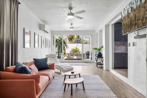 Modern Luxury Home in Ocean Park – Prime San Juan Location