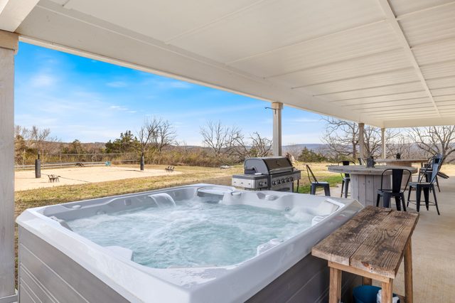 Lookout Lodge-Sand Volleyball-Hot Tub-Movie Room