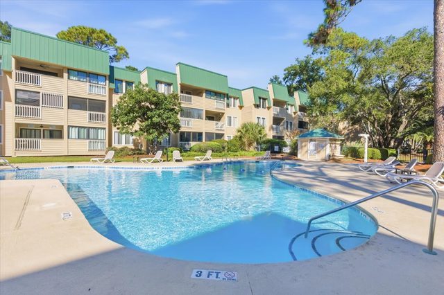 1- Minute walk to Beach! Hilton Head Condo w Resort Amenities!