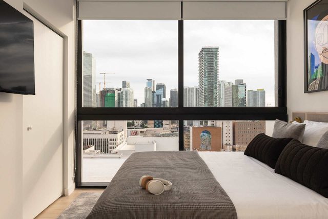 Trendy 2BR Retreat in Downtown Miami Free Parking