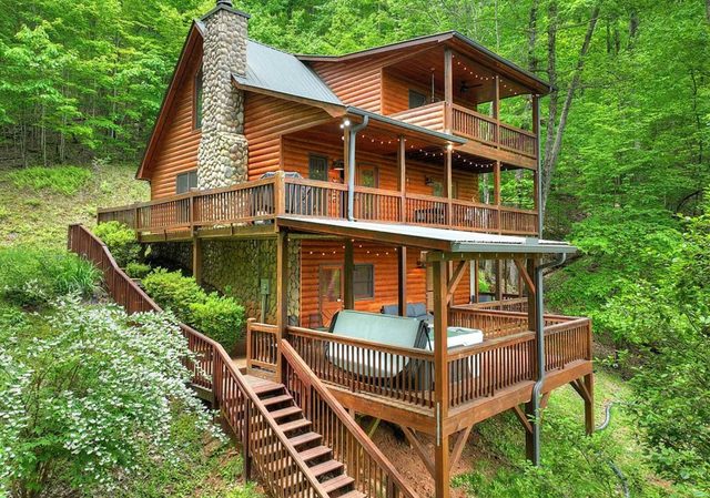 Views, Family Friendly, HotTub, FirePit, TreeHouse