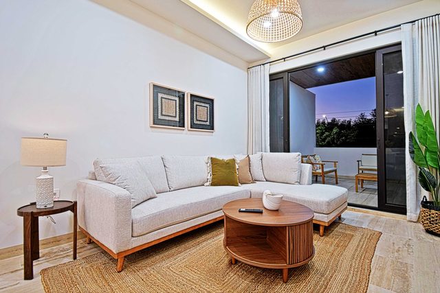 Apartment steps from the boardwalk, 2b+1.5bath