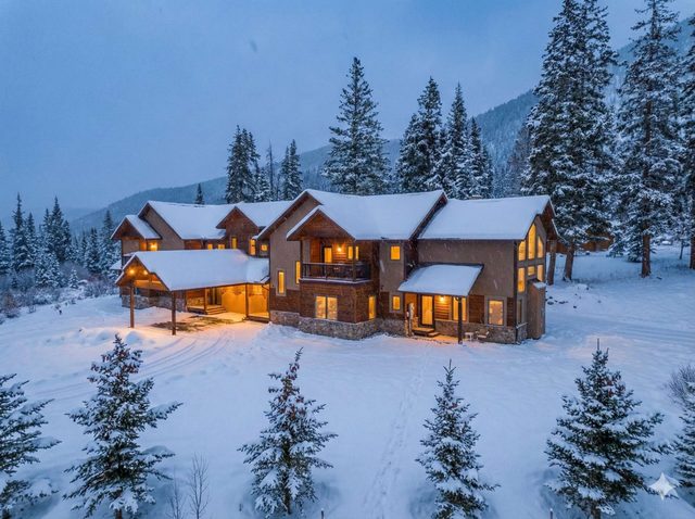 Blue River Escape | Hot Tub, Views & Game Room