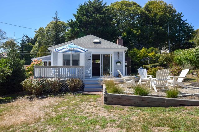 Bike to Nauset Beach or Walk to Mill Pond!