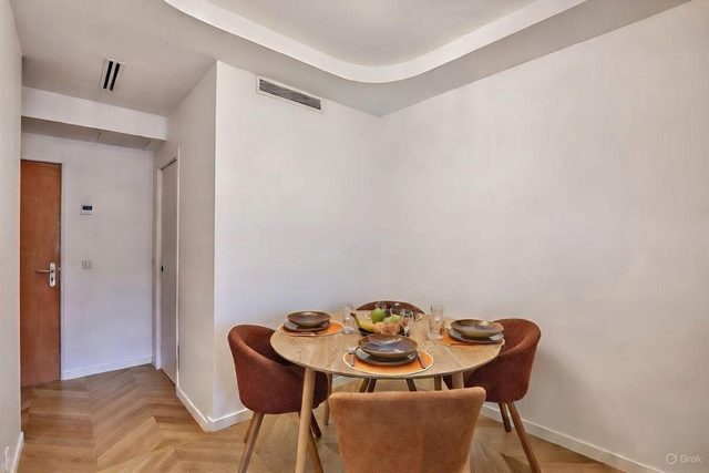 Apartment Tour Montparnasse
