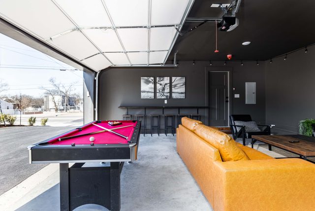 Luxury 4BR Home w/ Game Room, 10 Beds & Nash Vibes — Nashville, TN