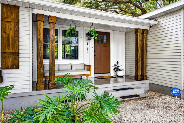 Oakshade Retreat | 3BR Home w/ Deck & Grill
