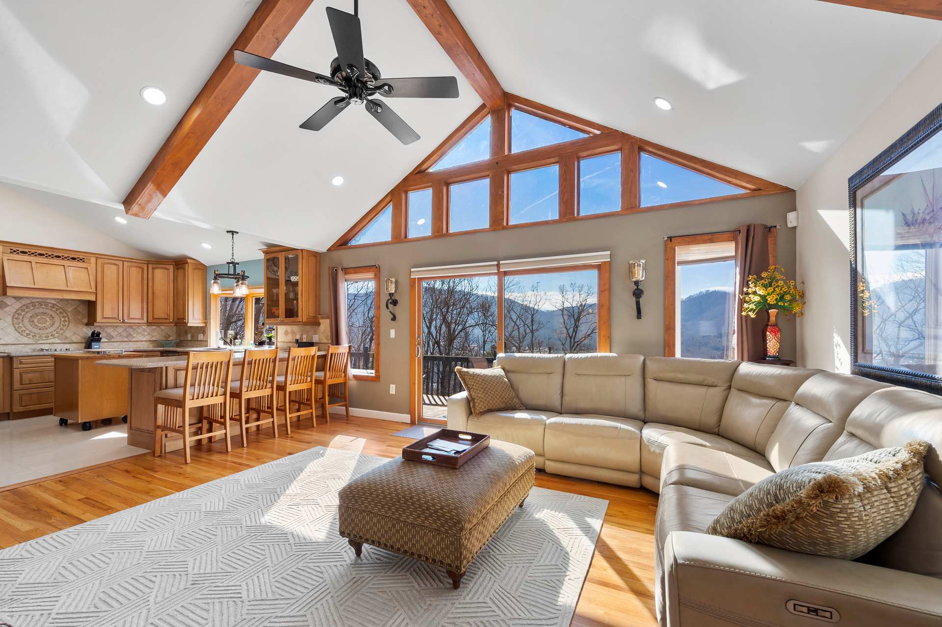 Five Kings Retreat - 5 BD 3 BTH Mountain Home