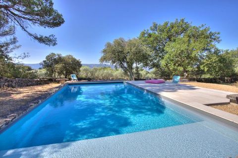 La Borie - house with pool - quiet