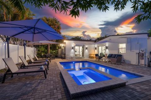 Heated Pool + Hot Tub | Near Beach | 4BR/8 Guests