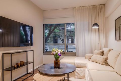 Newly Renovated 1-Bedroom in Luxury Tower