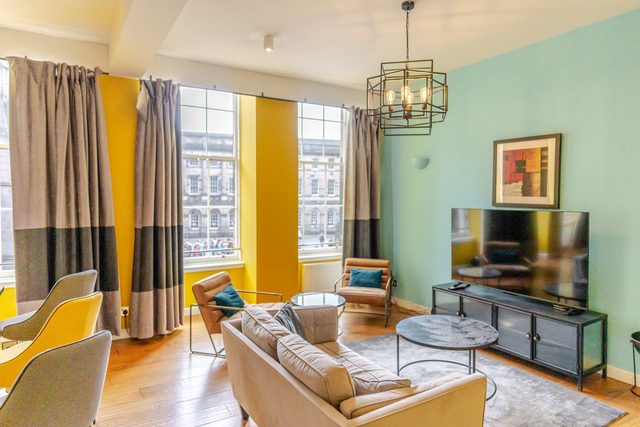 Luxury Apartment on the Royal Mile