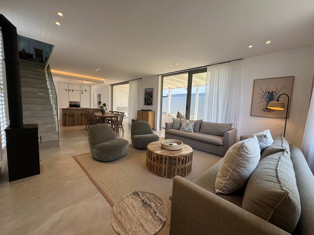 Boardwalk Hideaway 23 - Luxe 4BD Villa - Walk 2 Beach