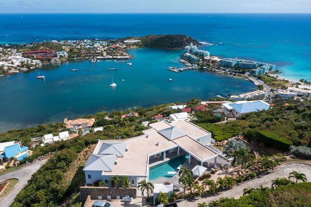 Five Minutes More (4 bedrooms) - Luxury villa with pool, Oyster Pond, St. Maarten