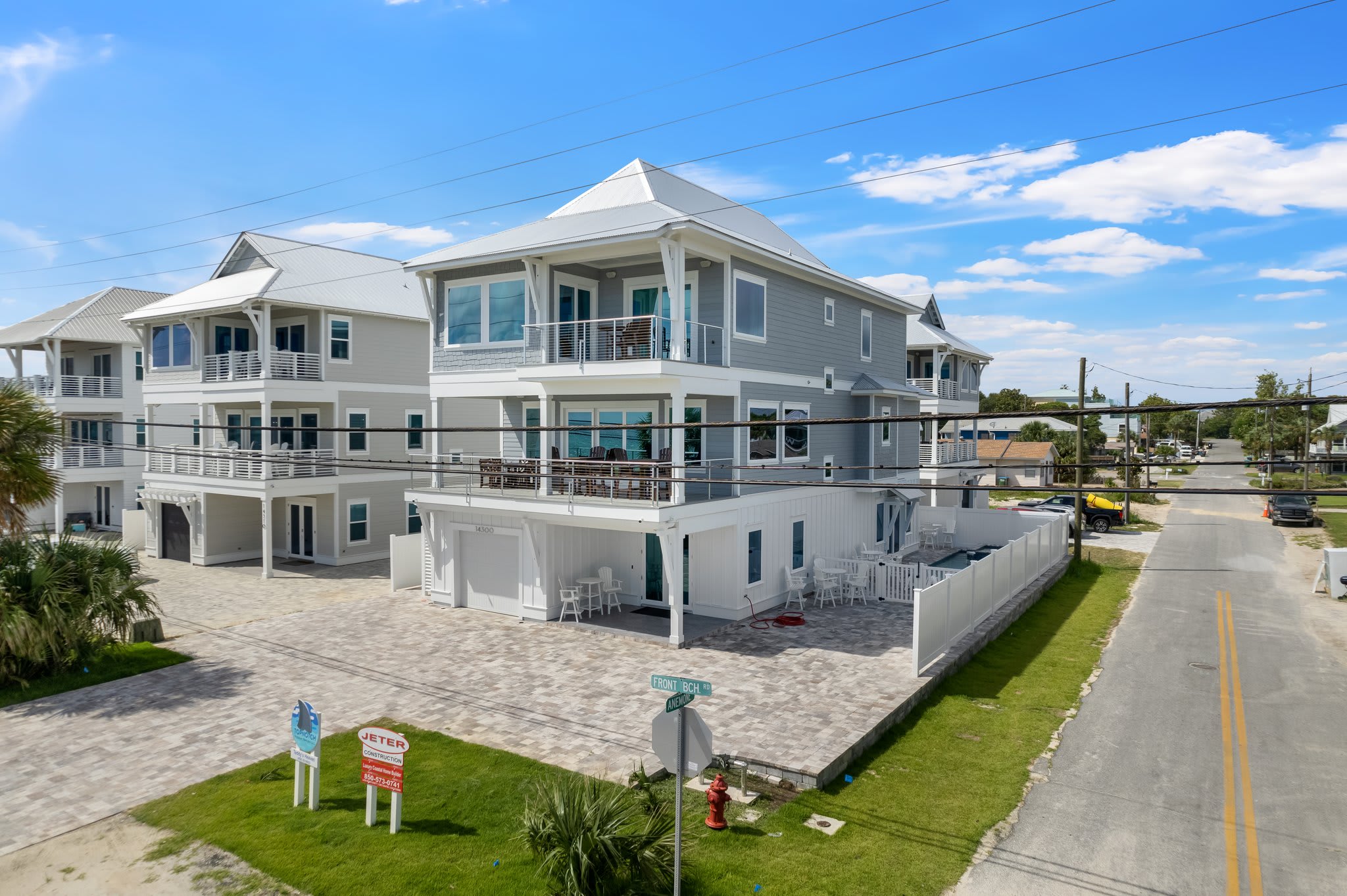 LUX Family Teddy's Heaven - Beachfront - 6 Seater LSV - Pool-Hottub