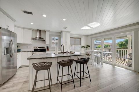 Oceanfront Condo w/ Direct Beach Access! Sleeps 8!