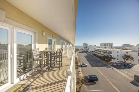 Ocean View 138th Street 3 BR, sleeps 12 with pool