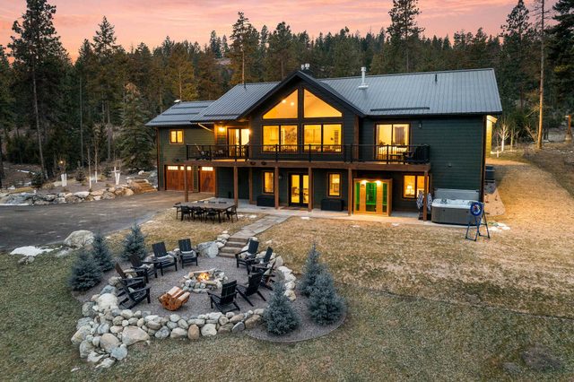 The Tamarack: Fall Basecamp, Sauna & Game Room