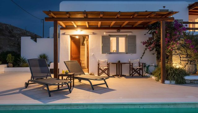 Premium Mykonian Villa with Pool — Mikonos, South Aegean
