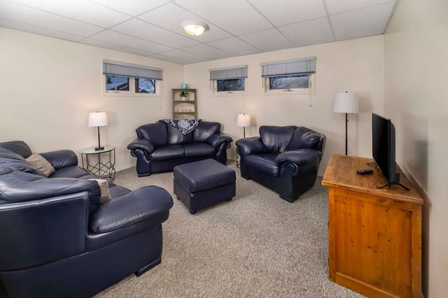NN – The Cliff Haven Suite – Spacious & Downtown — Whitehorse, Yukon
