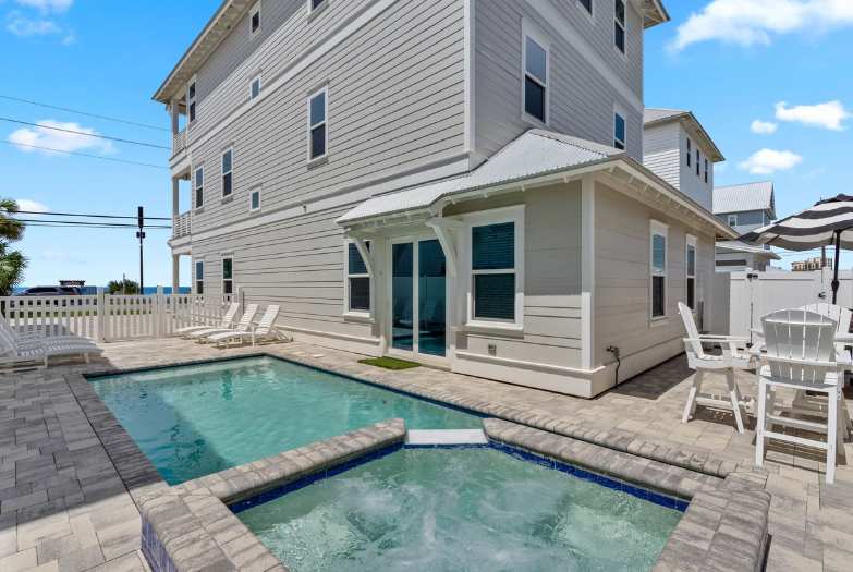 LUX Family Heavenly Day Beachfront - Pool - Hot tub