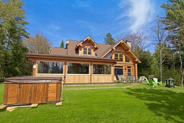 Merle Bleu :Spa & lake access — Mille-Isles, Quebec