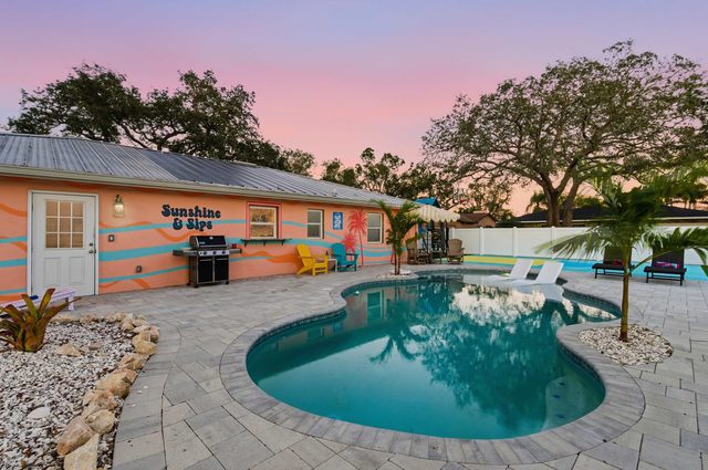 Spacious retreat w/ pool & putting green
