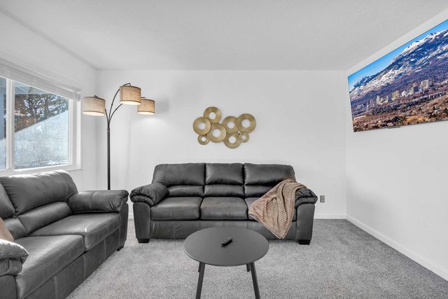 Sparks House: 2BR, Garage / Sleeps 7