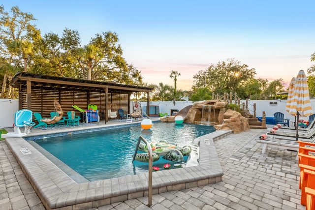 Min to IMG - Heated Pool w/ Slide - Games-Sleeps 6
