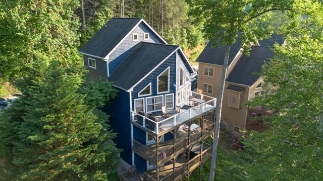Panoramic Lake Views, Hot tub, Private Dock, Games